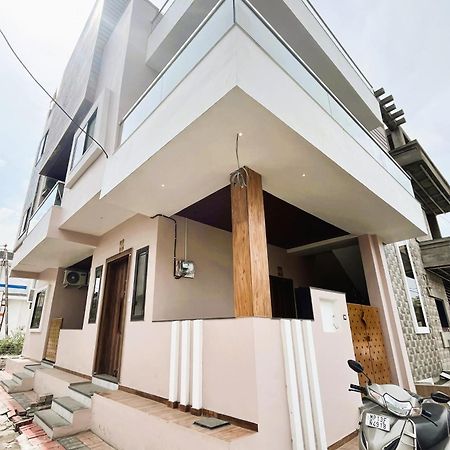 Shree Stay Inn Luxe' Holiday Home Ujjain Εξωτερικό φωτογραφία