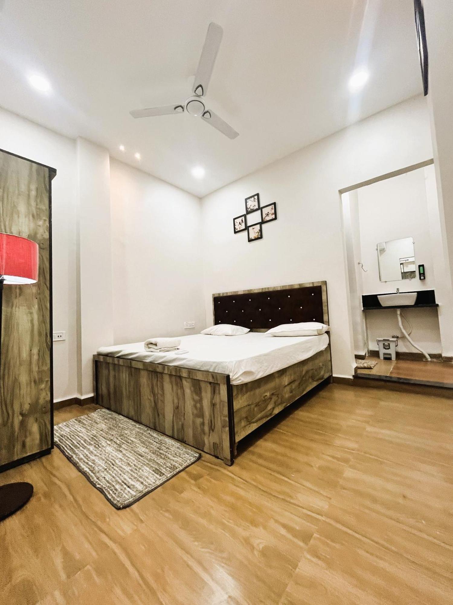 Shree Stay Inn Luxe' Holiday Home Ujjain Εξωτερικό φωτογραφία