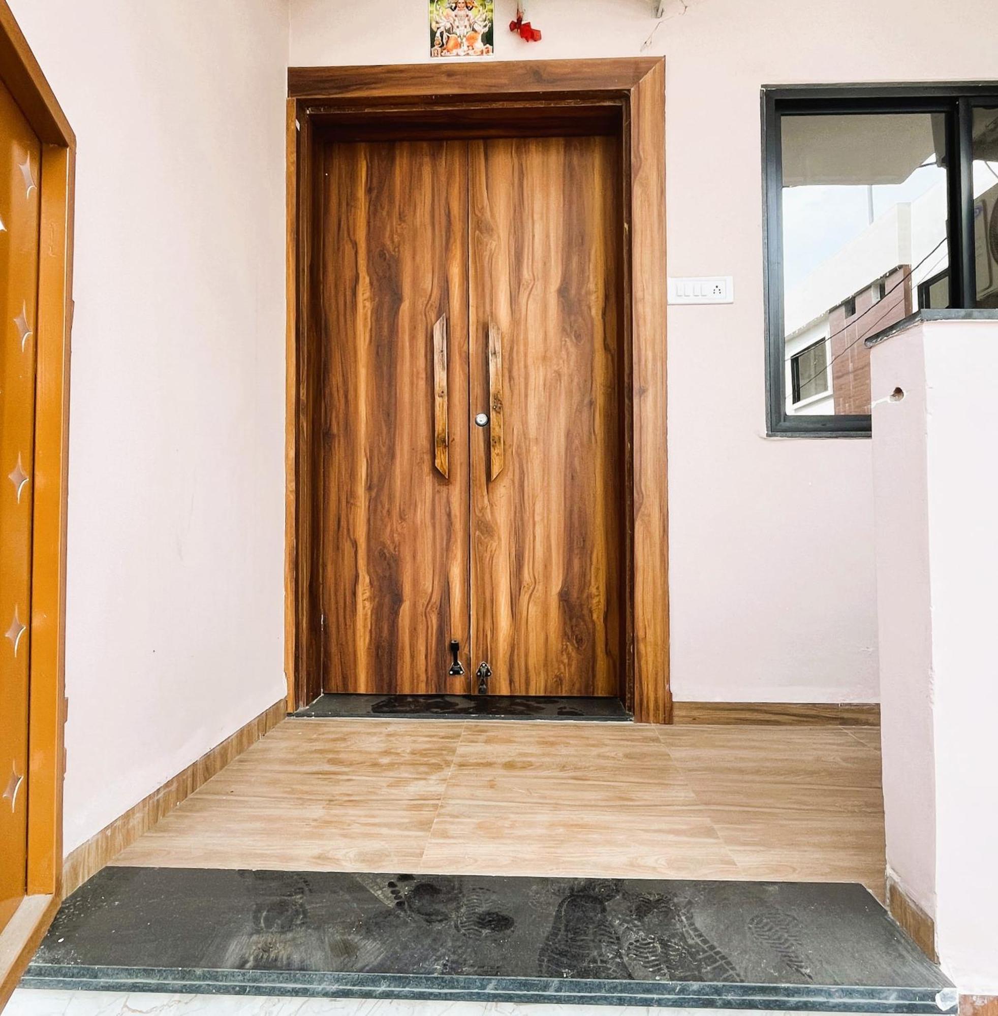 Shree Stay Inn Luxe' Holiday Home Ujjain Εξωτερικό φωτογραφία